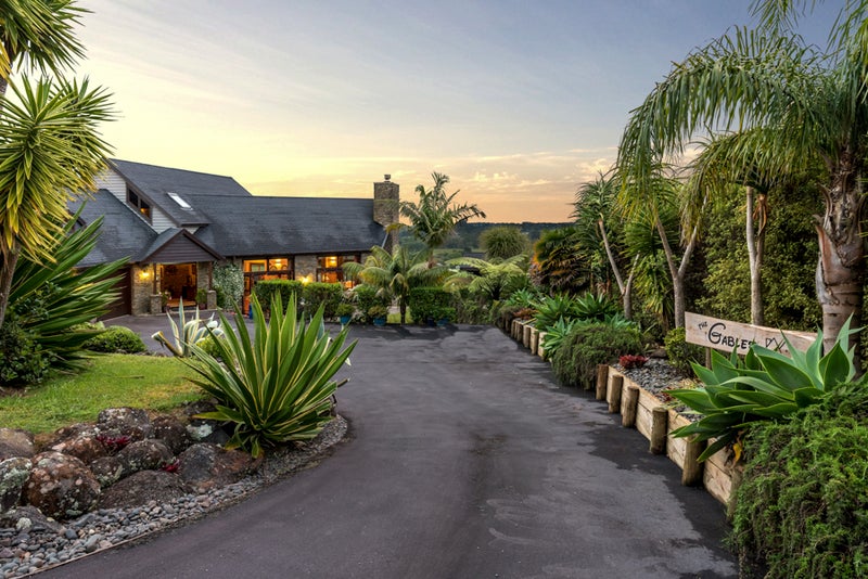 41 Harry Dreadon Road, Ōpaheke, Papakura - Carousel 1