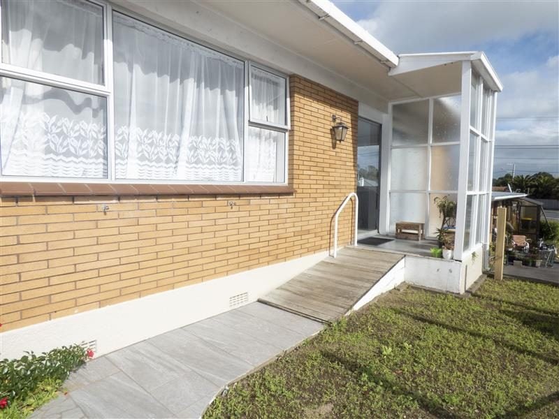 5B Waimea Street, Westown, New Plymouth - Carousel 1