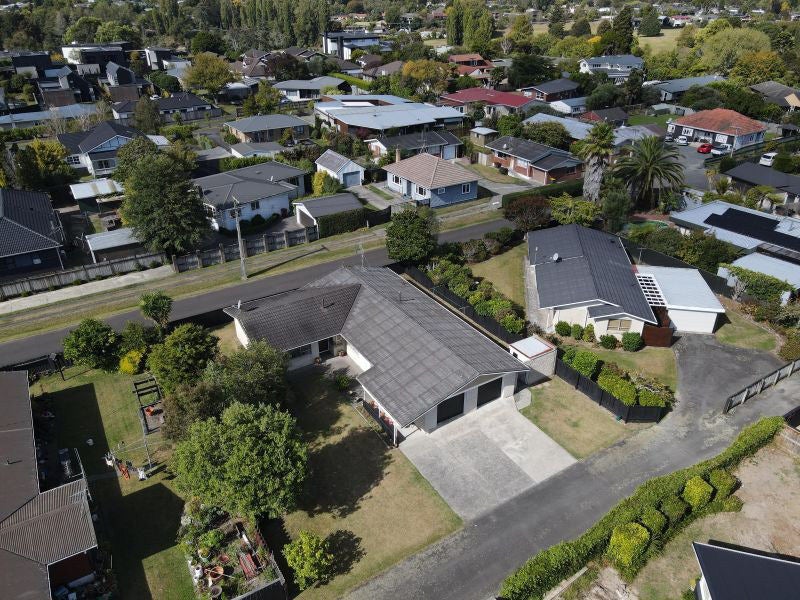 38 Braid Road, St Andrews, Hamilton - Carousel 3