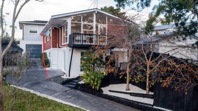 2/37 Beatrice Avenue, Hillcrest, Auckland - Carousel 1