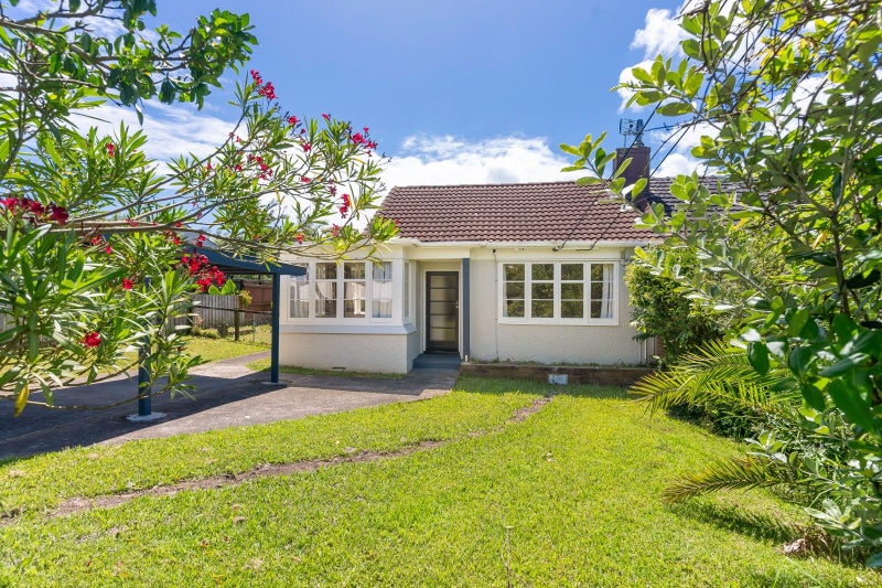 1 Handley Avenue, Narrow Neck, Auckland - Carousel 1