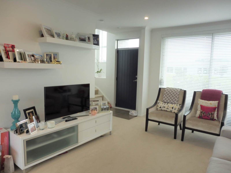 18A Vialou Lane, Stonefields, Auckland - Carousel 2