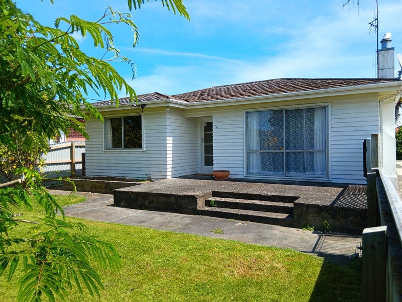 24 Avenue Road, Greenmeadows, Napier - Carousel 1