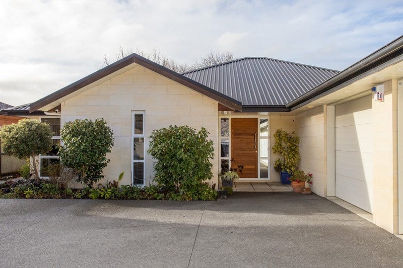 3 Parkham Drive, Burnside, Christchurch - Carousel 1