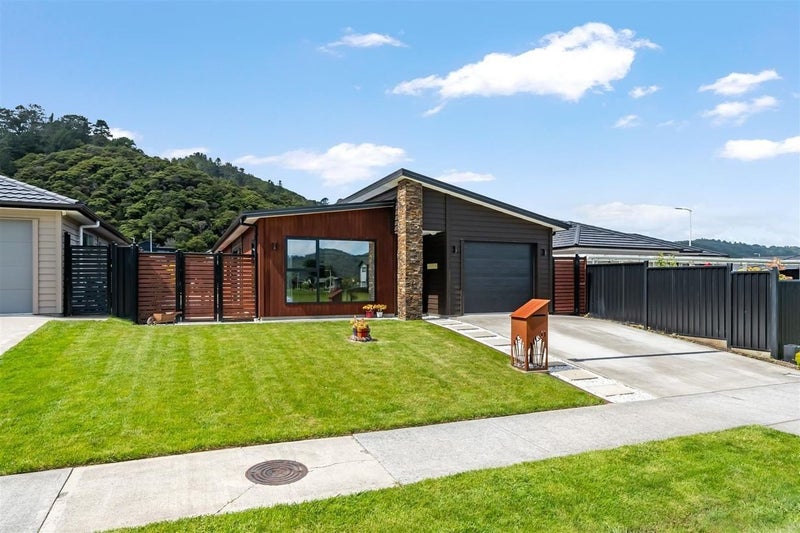 11 Buddle Road, Wallaceville, Upper Hutt - Carousel 23