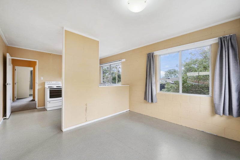 6/175 Queens Drive, Lyall Bay, Wellington - Carousel 2