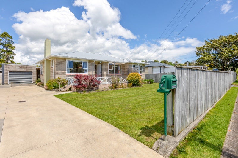 210 Ngamotu Road, Spotswood, New Plymouth - Carousel 1