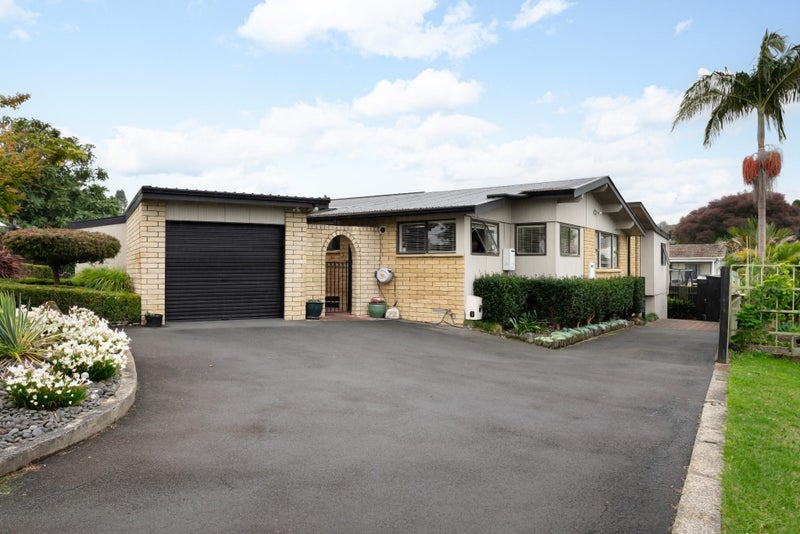 131 Dinsdale Road, Dinsdale, Hamilton - Carousel 1