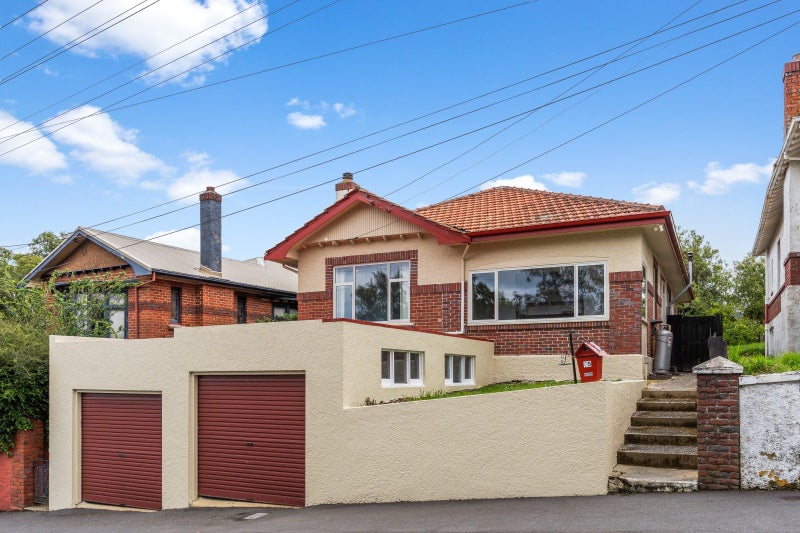 65 Signal Hill Road, Opoho, Dunedin - Carousel 1