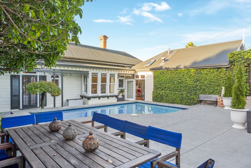 56 Lloyd Avenue, Mount Albert, Auckland - Carousel 1