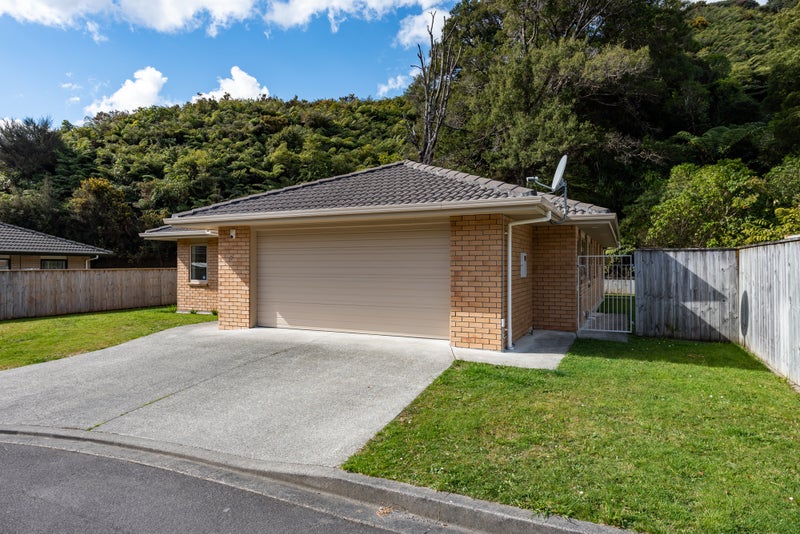 9 Boleyn Close, Kingsley Heights, Upper Hutt - Carousel 2