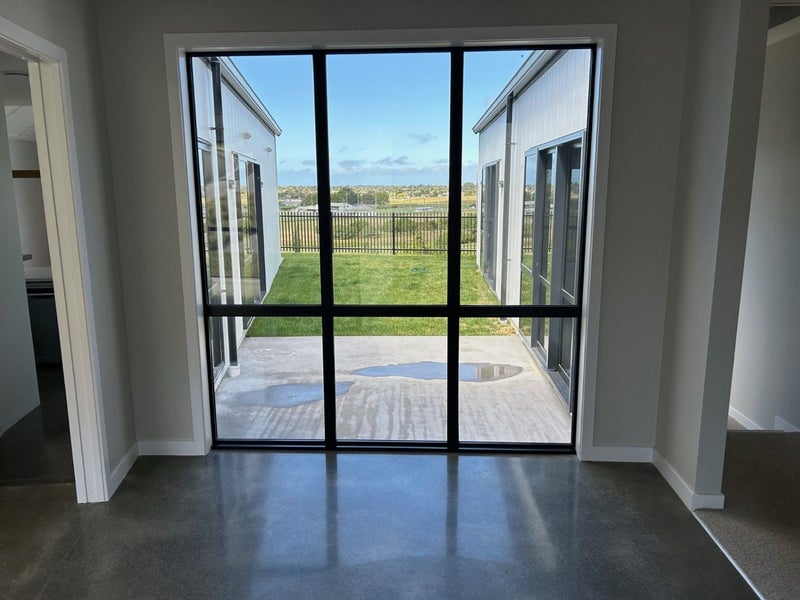 75 Oak Road, Poraiti, Napier - Carousel 20