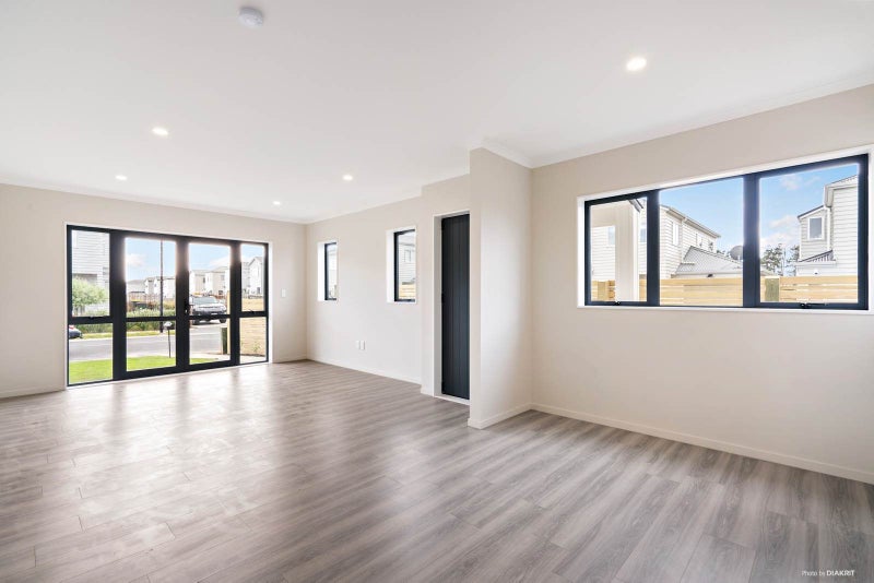 4 Divide Loop, Takanini, Auckland - Carousel 2