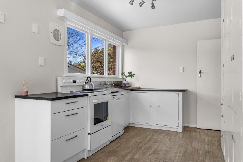 106 Idris Road, Bryndwr, Christchurch - Carousel 2