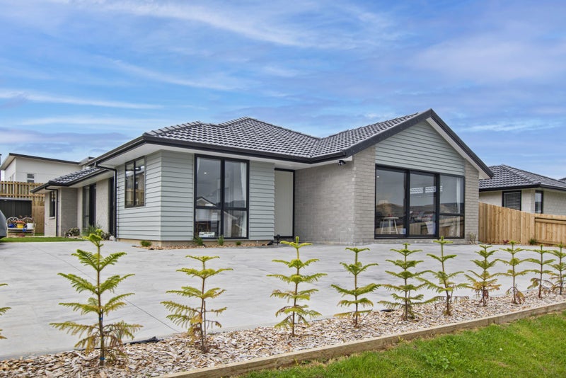 7 Cascade Crescent, Tikipunga, Whangarei - Carousel 1