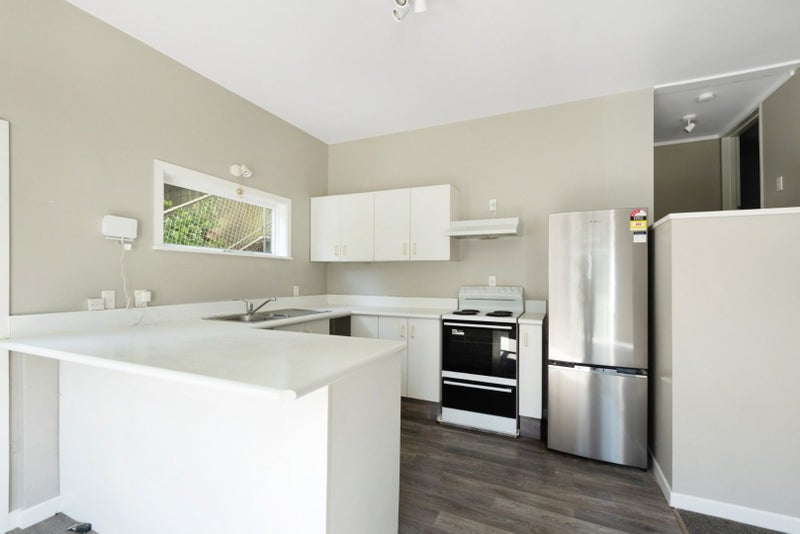 11 Upoko Road, Hataitai, Wellington - Carousel 2