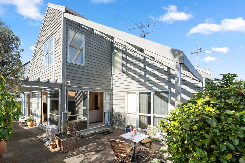2/92 St Johns Road, Meadowbank, Auckland - Carousel 1