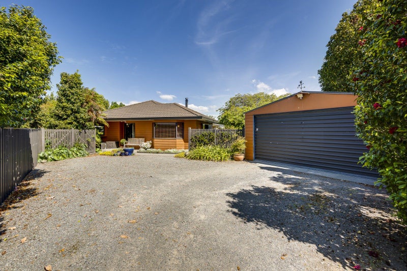 1311 Caroline Road, Mayfair, Hastings - Carousel 1