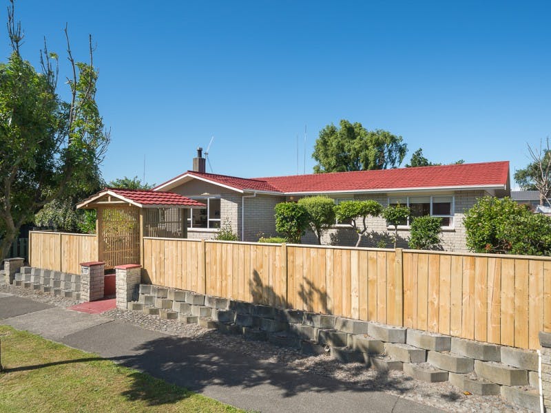 33 Kaimanawa Street, Kelvin Grove, Palmerston North - Carousel 1