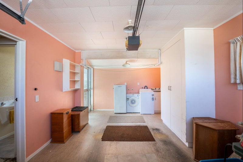 1/19 Wallath Road, Westown, New Plymouth - Carousel 19