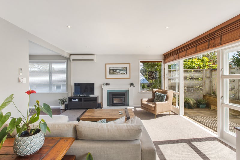 56 Paragon Avenue, Beach Haven, Auckland - Carousel 2