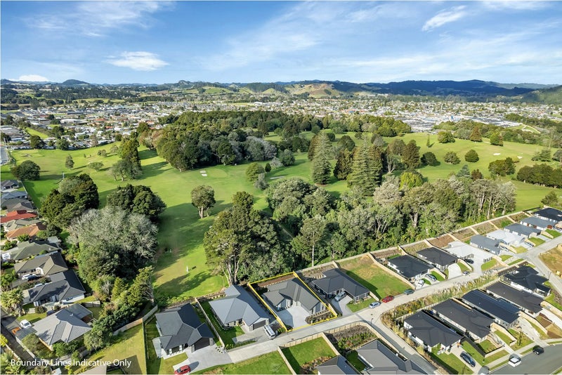 1/2 Merion Rise, Kamo, Whangarei - Carousel 21