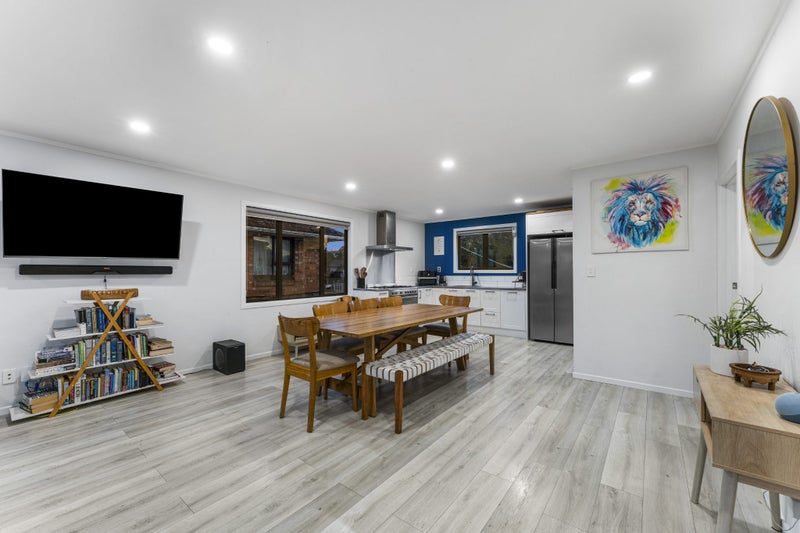 42 Harwood Crescent, Otara, Auckland - Carousel 1