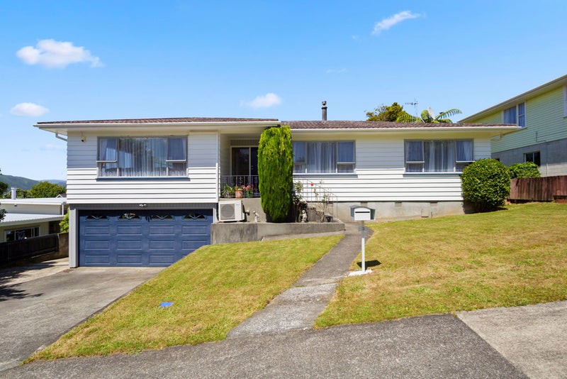 3 Rondane Place, Tirohanga, Lower Hutt - Carousel 1