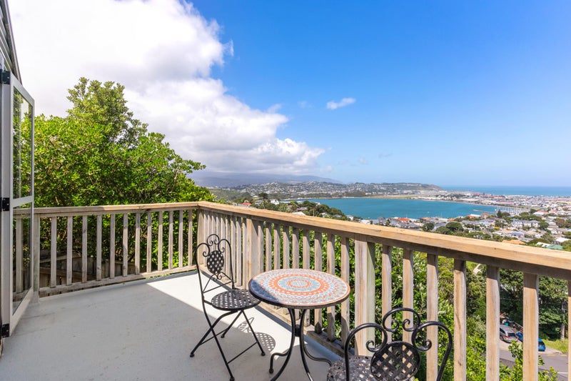 38 Rakau Road, Hataitai, Wellington - Carousel 2