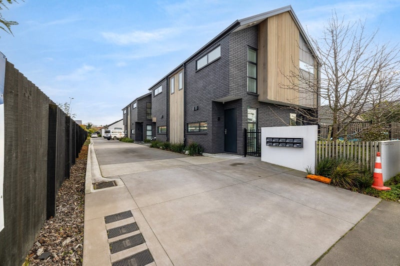 2/59 Waimairi Road, Upper Riccarton, Christchurch - Carousel 2