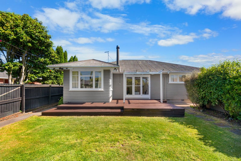 1/31 Pinehurst Crescent, Russley, Christchurch - Carousel 1