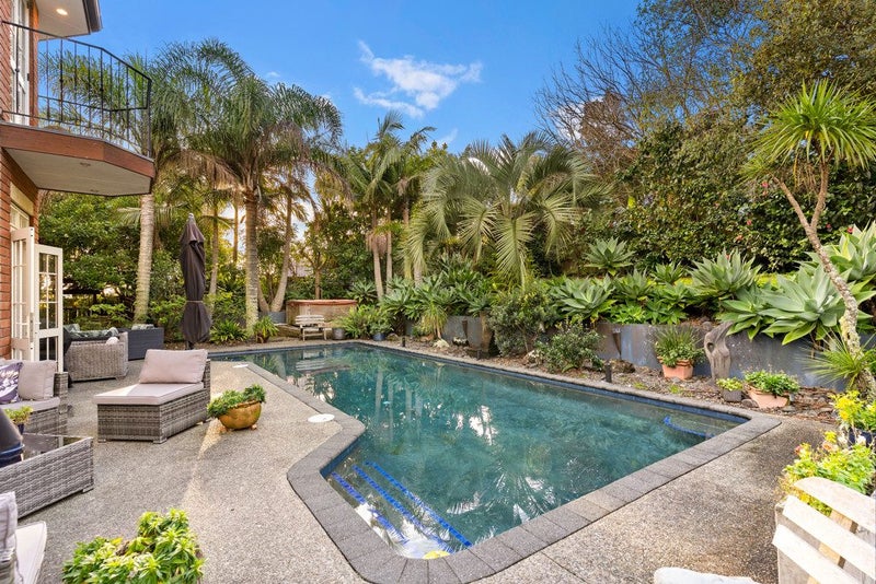 32 Oakford Park Crescent, Greenhithe, Auckland - Carousel 2