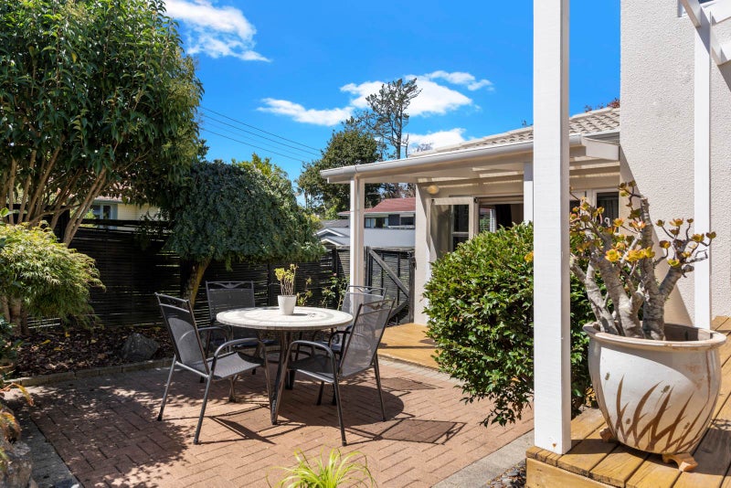 1/14 Rossmore Terrace, Murrays Bay, Auckland - Carousel 1