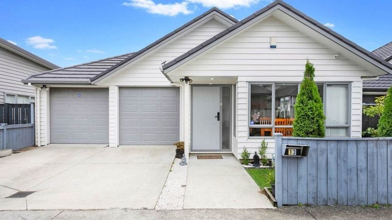 13 Kotuku Crescent, Takanini, Auckland - Carousel 1