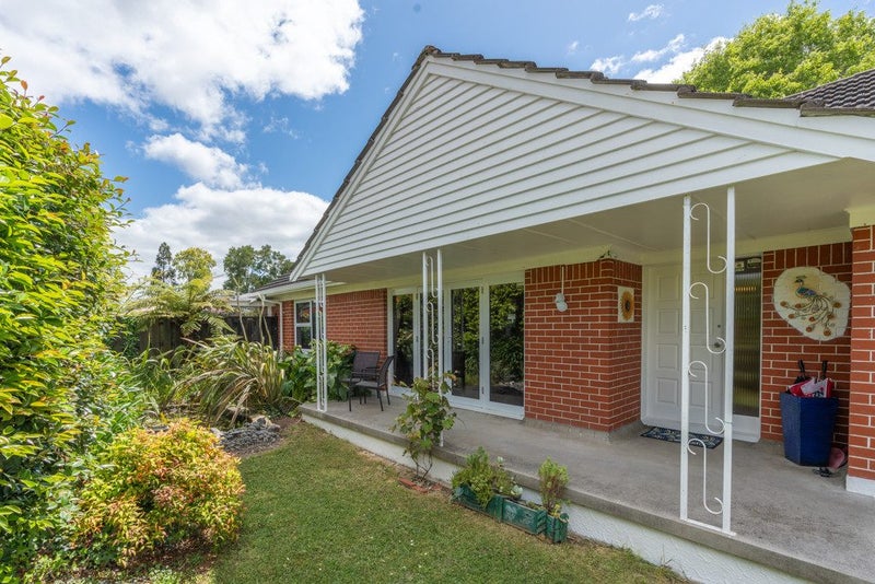 7 Eton Drive, Hillcrest, Hamilton - Carousel 2