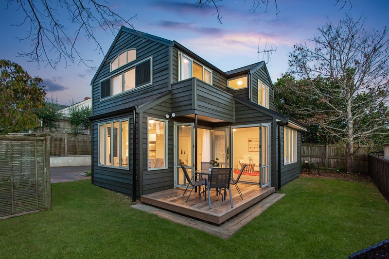 54A Temple Street, Meadowbank, Auckland - Carousel 1