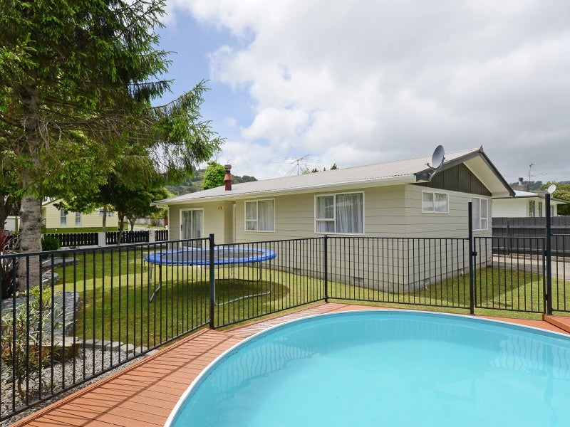 24 Gemstone Drive, Birchville, Upper Hutt - Carousel 1