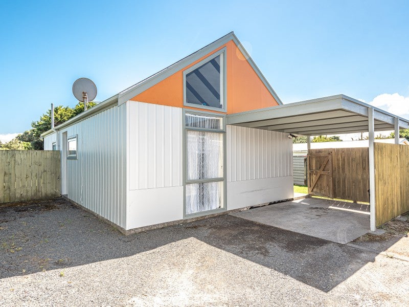 21B Karewa Street, Castlecliff, Whanganui - Carousel 1