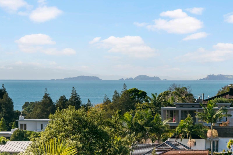15 Tree Fern Trail, Campbells Bay, Auckland - Carousel 1