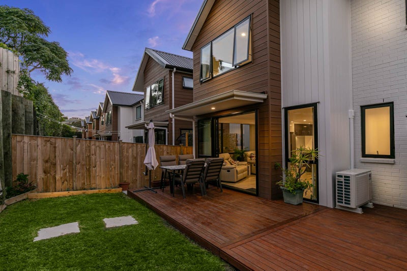 58 Seafarer Crescent, Stanmore Bay, Whangaparaoa - Carousel 1