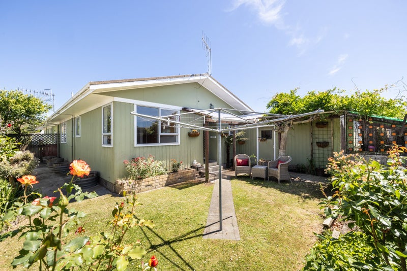 7 Roskilda Crescent, Taradale, Napier - Carousel 1