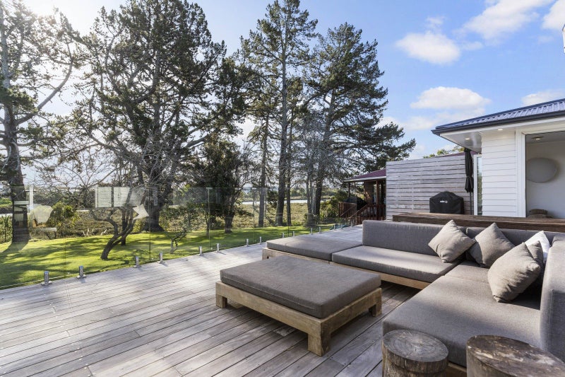 58 Cobham Crescent, Kelston, Auckland - Carousel 2