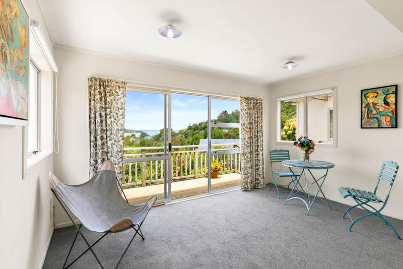1A Lannan Road, Surfdale, Waiheke Island - Carousel 2
