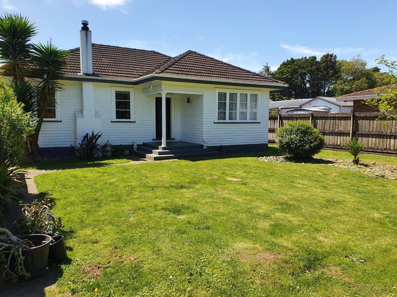 5 Clark Road, Pahurehure, Papakura - Carousel 1