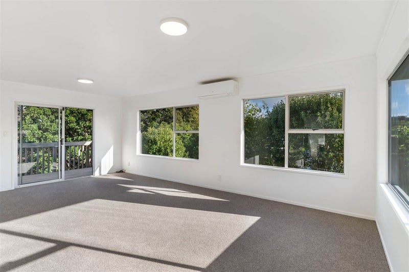 1/6 Ellice Road, Totara Vale, Auckland - Carousel 2