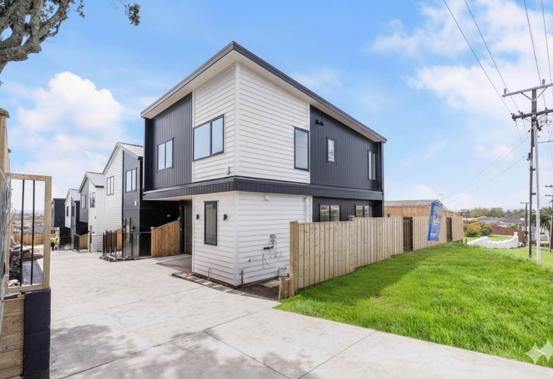 12 Prangley Avenue, Māngere, Auckland - Carousel 1