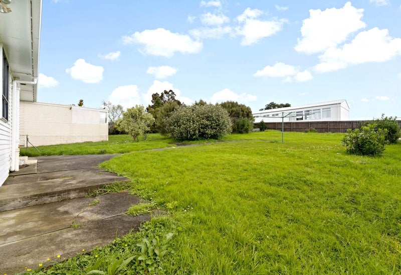 169 New Windsor Road, New Windsor, Auckland - Carousel 2