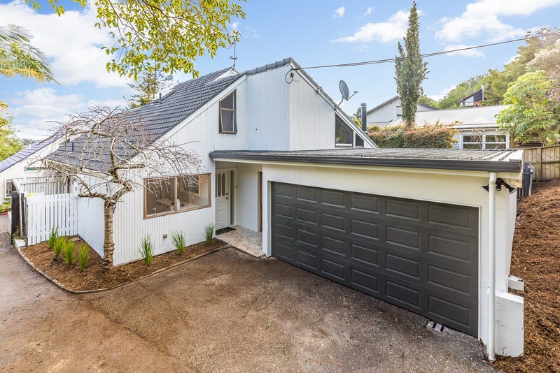 1/8 Carlisle Road, Browns Bay, Auckland - Carousel 1