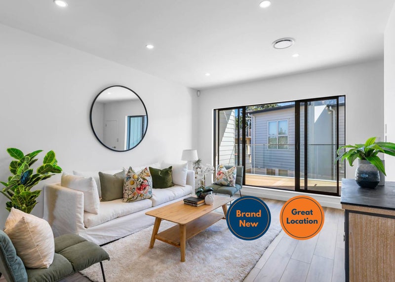 121C Sycamore Drive, Sunnynook, Auckland - Carousel 1