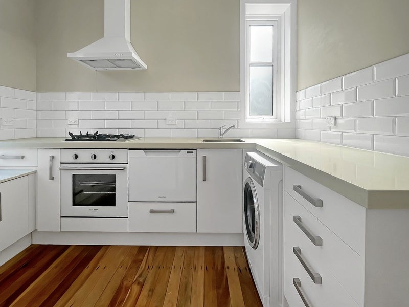 1/34 Hawkestone Street, Thorndon, Wellington - Carousel 2